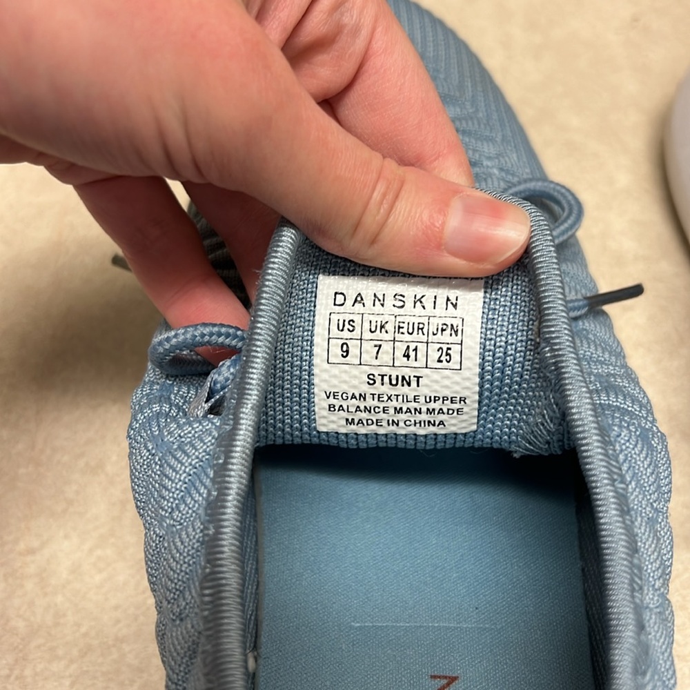 Danskin women’s sneakers - Picture 4 of 6